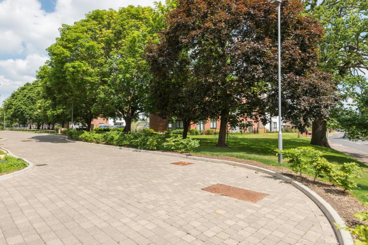 Greenfield Modern 3Br Home - Southcote Lane , Reading Exteriér fotografie