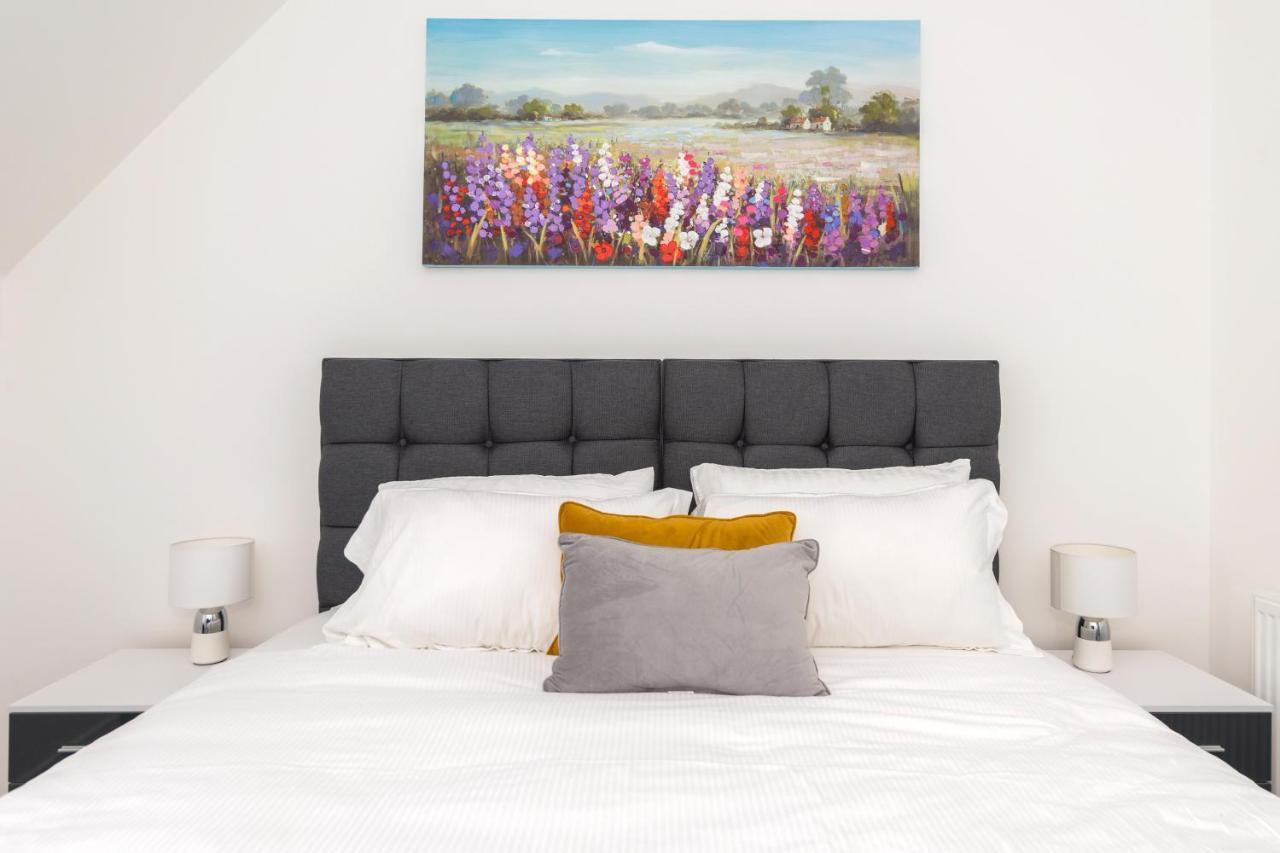Greenfield Modern 3Br Home - Southcote Lane , Reading Exteriér fotografie