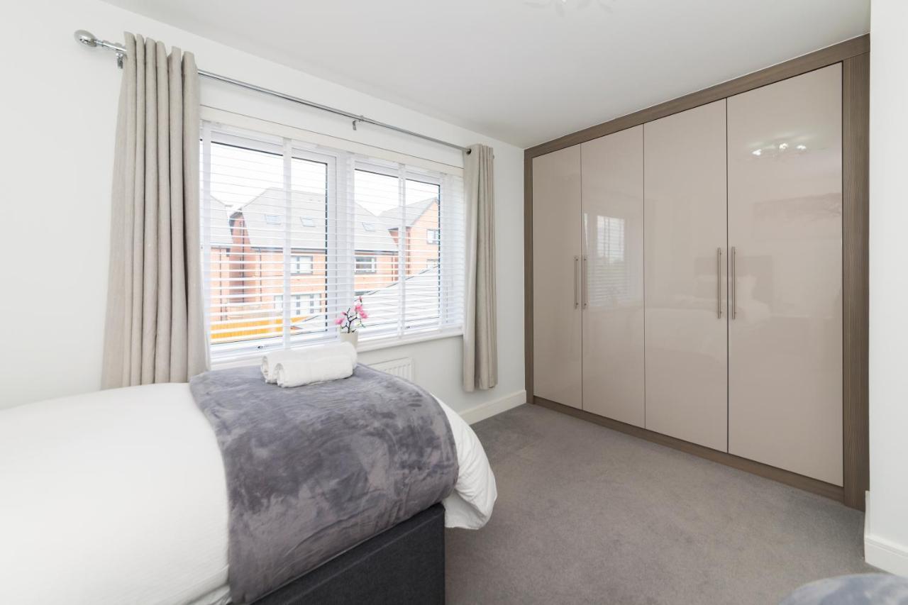 Greenfield Modern 3Br Home - Southcote Lane , Reading Exteriér fotografie