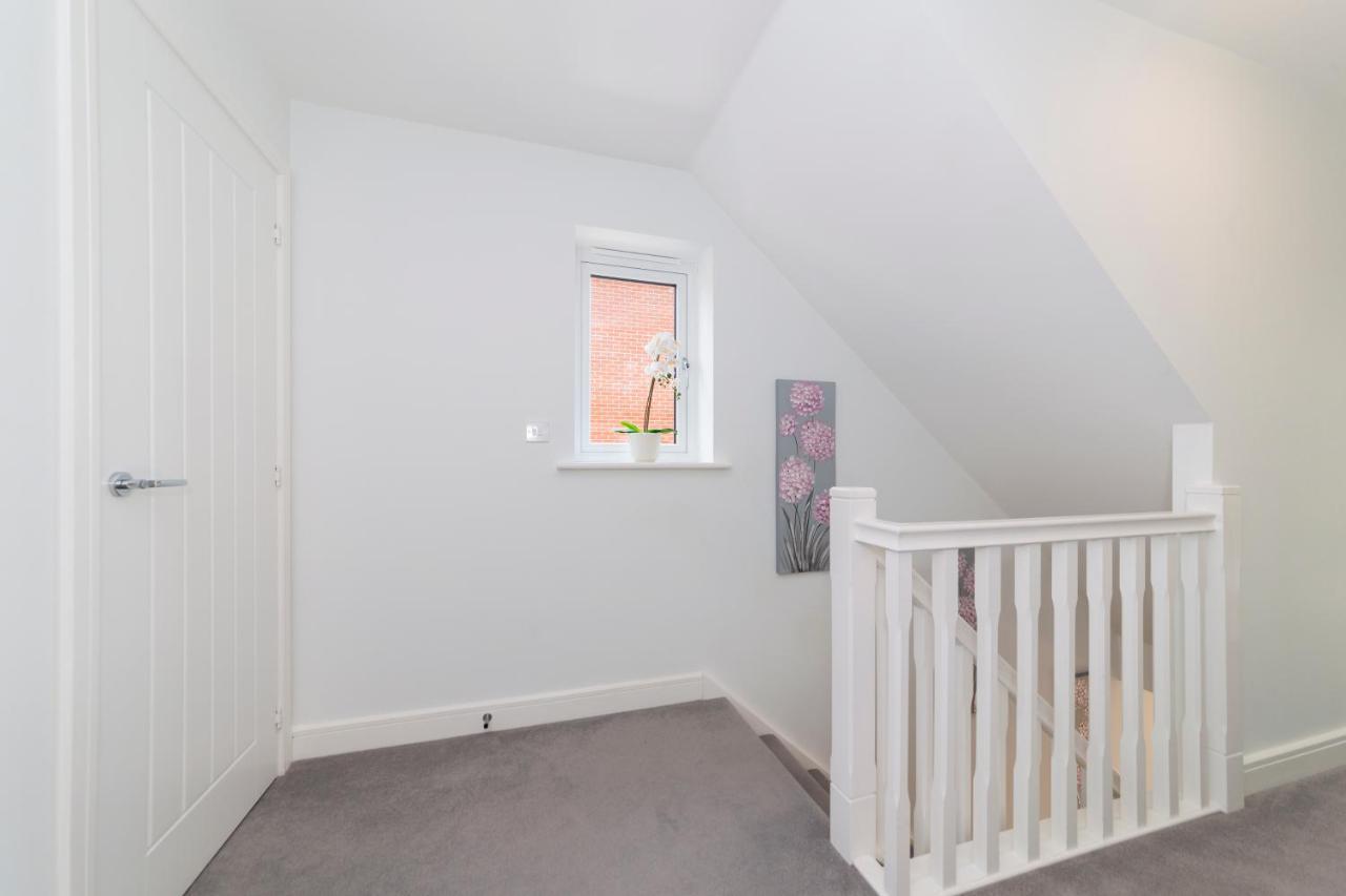 Greenfield Modern 3Br Home - Southcote Lane , Reading Exteriér fotografie