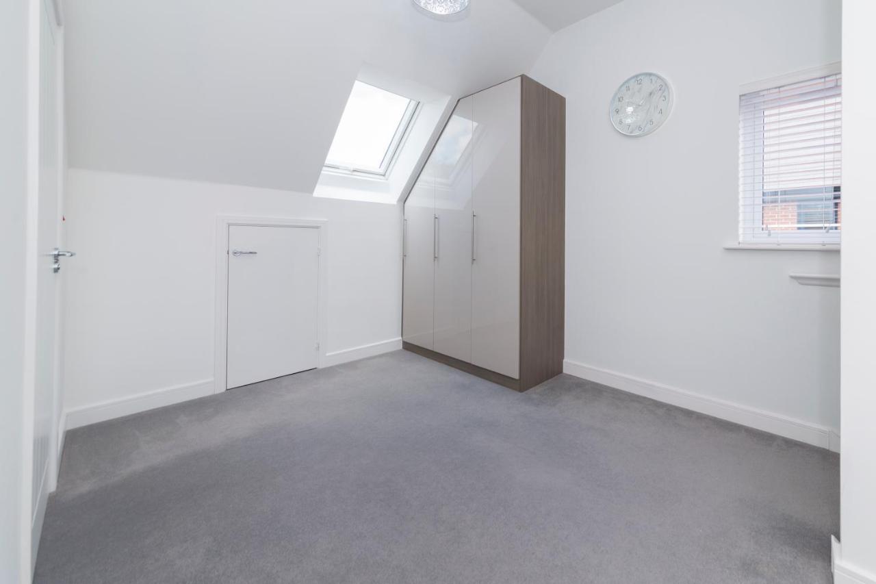 Greenfield Modern 3Br Home - Southcote Lane , Reading Exteriér fotografie