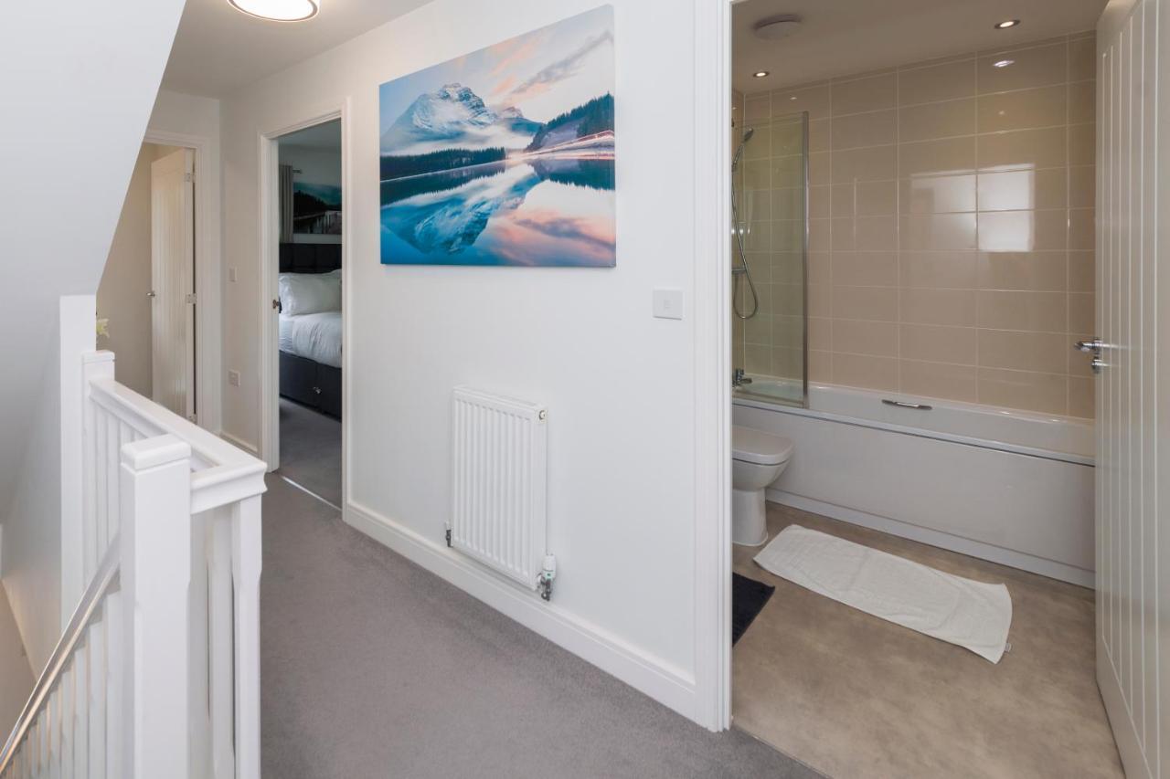 Greenfield Modern 3Br Home - Southcote Lane , Reading Exteriér fotografie