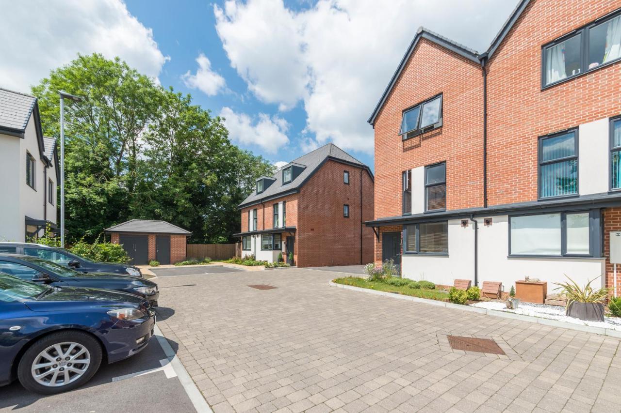 Greenfield Modern 3Br Home - Southcote Lane , Reading Exteriér fotografie