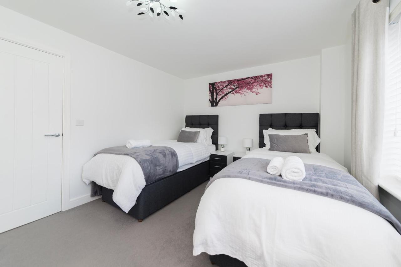 Greenfield Modern 3Br Home - Southcote Lane , Reading Exteriér fotografie