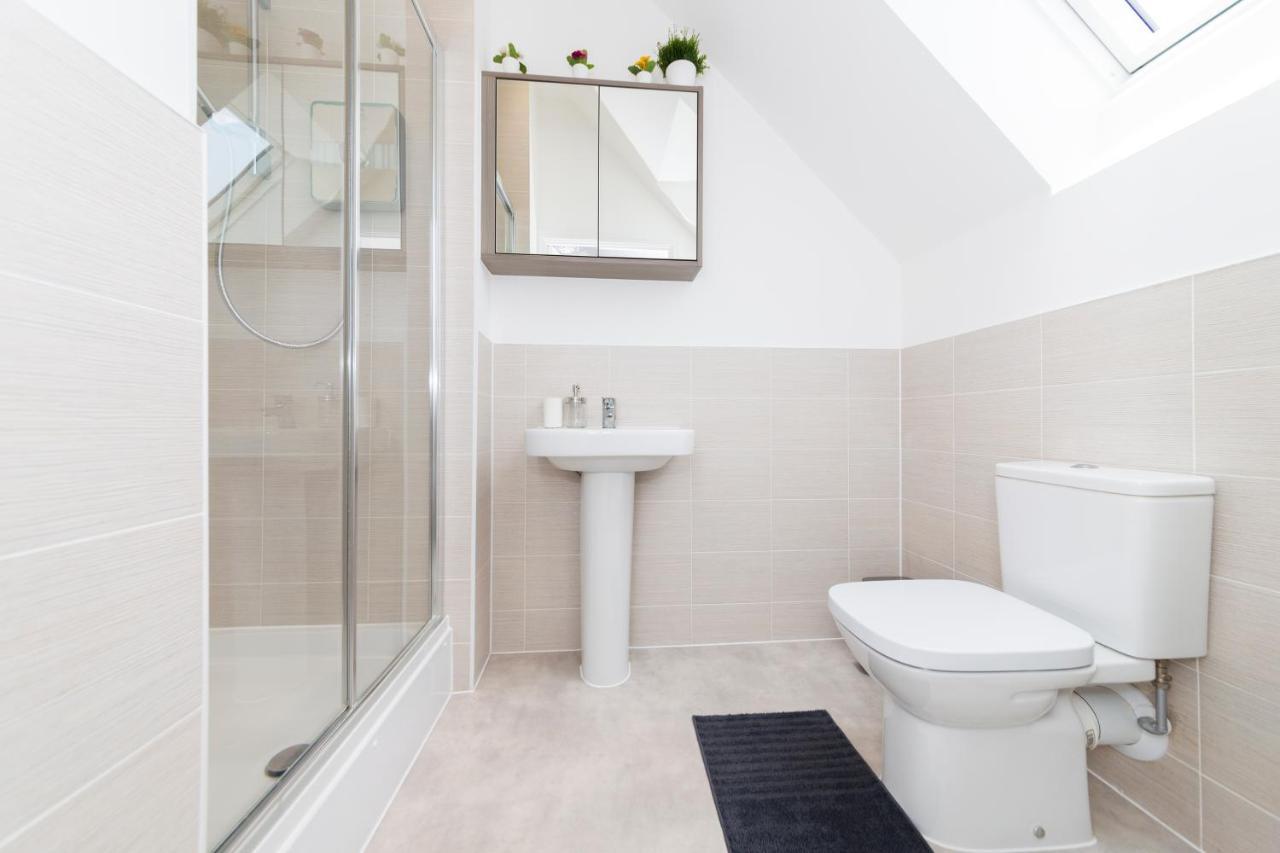 Greenfield Modern 3Br Home - Southcote Lane , Reading Exteriér fotografie